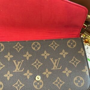 - New white print  crossbody